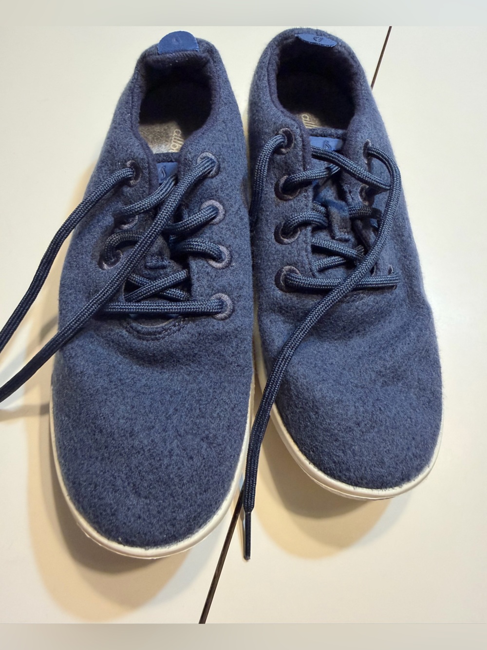 Allbirds Wool Runner sneakers soft merino wool white rubber soles womens 10 navy